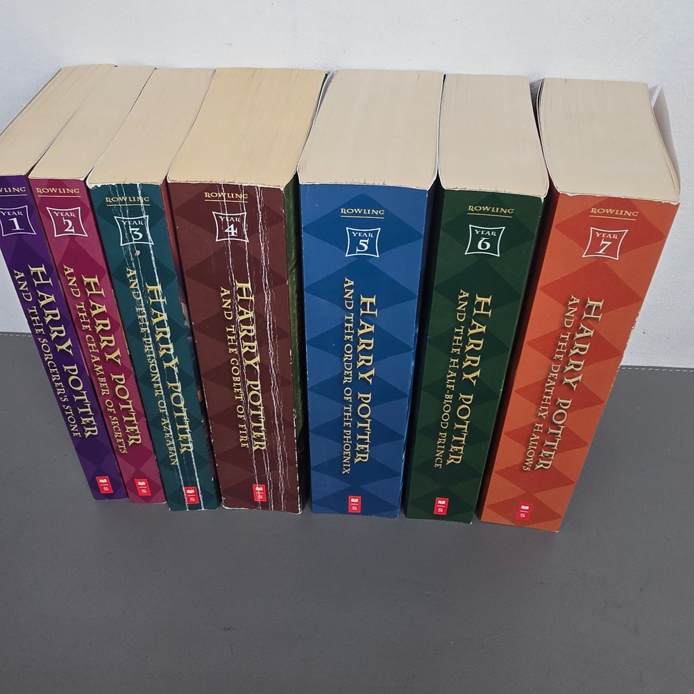 Harry Potter Complete Book Set 1-7 J.K. Rowling Scholastic Paperback Collection